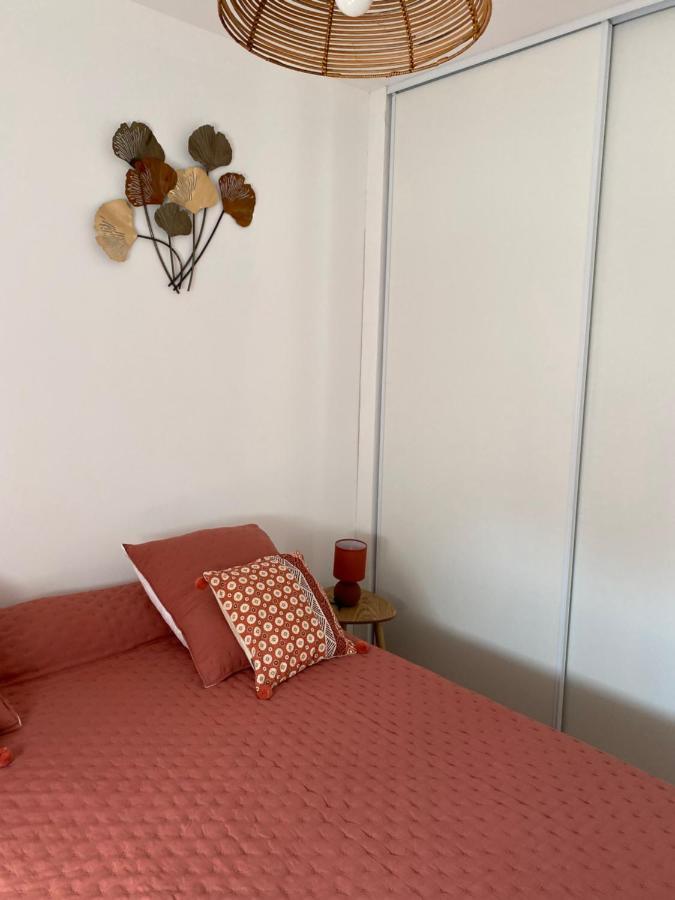Hébergement de vacances Petite Maison En Pierre *
