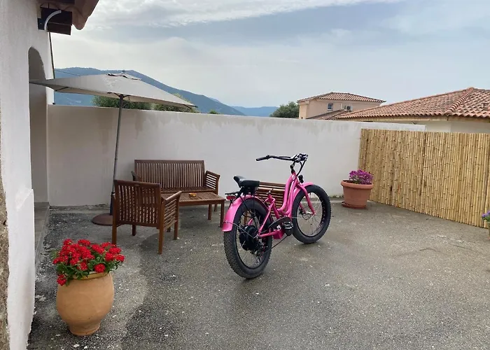 Petite Maison En Pierre