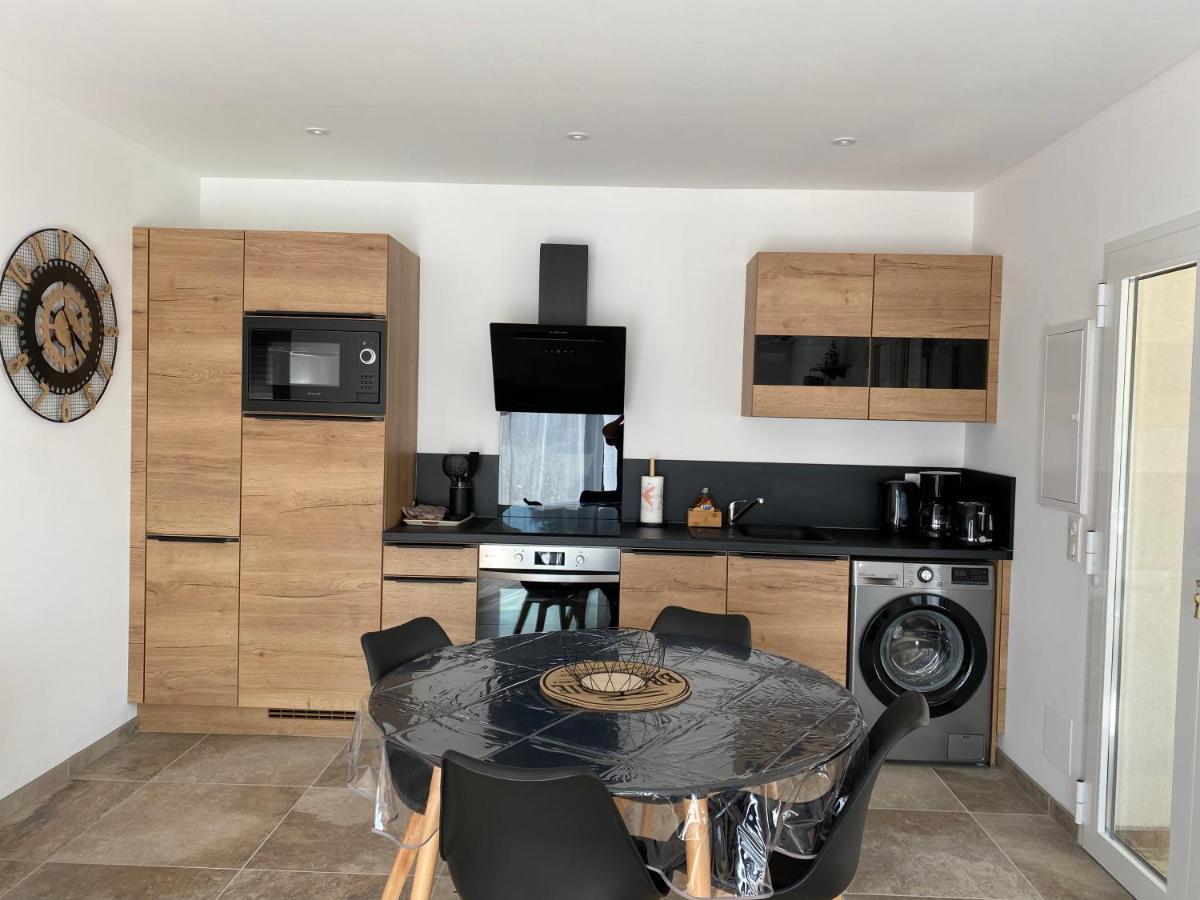 Petite Maison En Pierre Holiday home